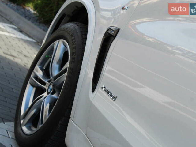 Белый БМВ Х5, объемом двигателя 3 л и пробегом 200 тыс. км за 36900 $, фото 19 на Automoto.ua