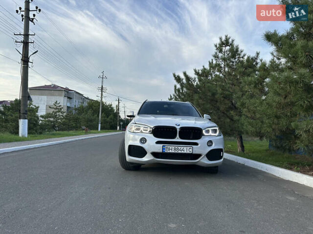 Білий БМВ Х5, об'ємом двигуна 2.99 л та пробігом 84 тис. км за 44900 $, фото 4 на Automoto.ua