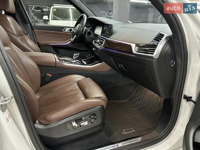 Білий БМВ Х5, об'ємом двигуна 3 л та пробігом 136 тис. км за 56000 $, фото 34 на Automoto.ua