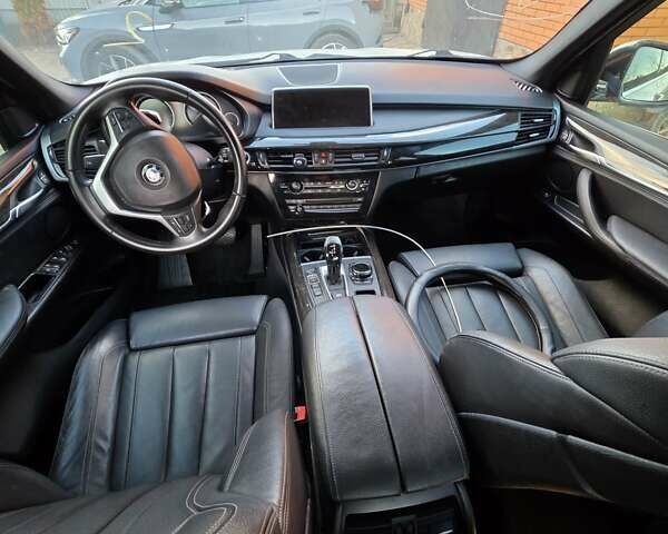 Белый БМВ Х5, объемом двигателя 3 л и пробегом 108 тыс. км за 32000 $, фото 5 на Automoto.ua