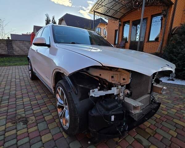 Белый БМВ Х5, объемом двигателя 3 л и пробегом 108 тыс. км за 32000 $, фото 7 на Automoto.ua
