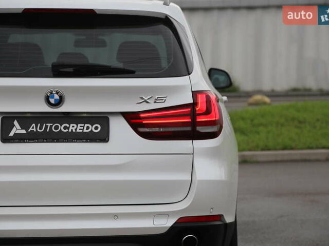 Белый БМВ Х5, объемом двигателя 2 л и пробегом 180 тыс. км за 31500 $, фото 8 на Automoto.ua