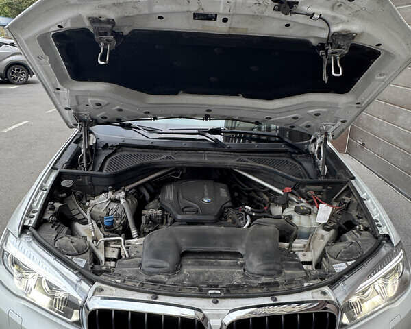 Белый БМВ Х5, объемом двигателя 2 л и пробегом 95 тыс. км за 34500 $, фото 5 на Automoto.ua