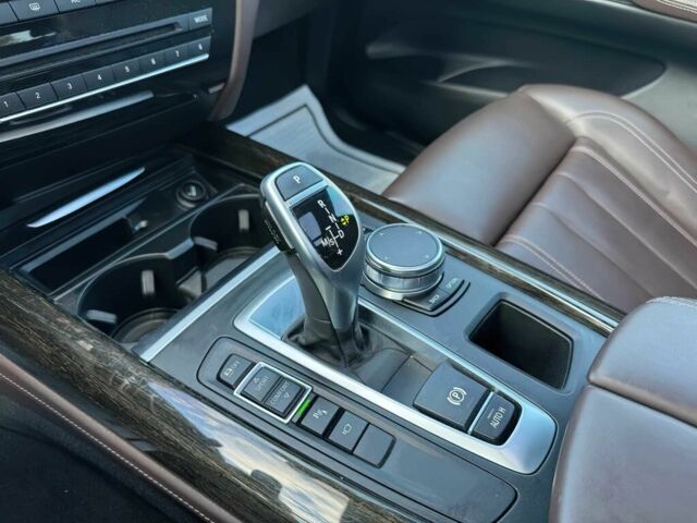 Белый БМВ Х5, объемом двигателя 3 л и пробегом 73 тыс. км за 19000 $, фото 21 на Automoto.ua