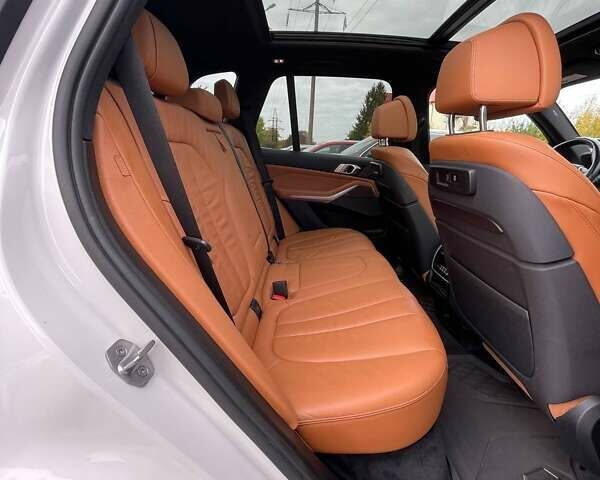 Белый БМВ Х5, объемом двигателя 3 л и пробегом 211 тыс. км за 37900 $, фото 32 на Automoto.ua