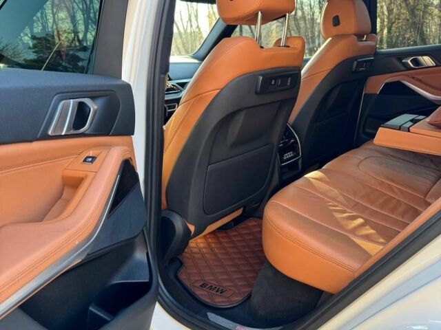 Белый БМВ Х5, объемом двигателя 3 л и пробегом 104 тыс. км за 47000 $, фото 9 на Automoto.ua