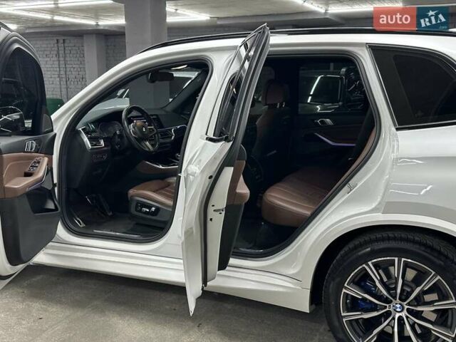 Білий БМВ Х5, об'ємом двигуна 3 л та пробігом 136 тис. км за 56000 $, фото 16 на Automoto.ua