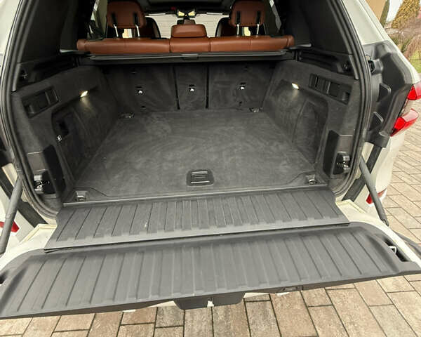 Білий БМВ Х5, об'ємом двигуна 4.39 л та пробігом 127 тис. км за 52700 $, фото 22 на Automoto.ua