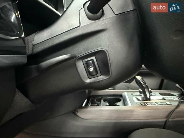 Белый БМВ Х5, объемом двигателя 2 л и пробегом 184 тыс. км за 25500 $, фото 8 на Automoto.ua