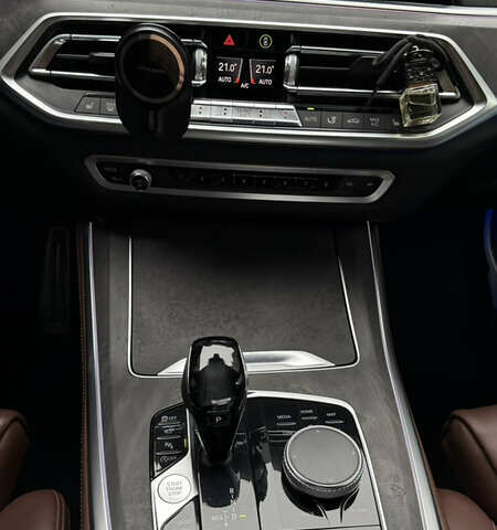 Белый БМВ Х5, объемом двигателя 3 л и пробегом 125 тыс. км за 49500 $, фото 15 на Automoto.ua