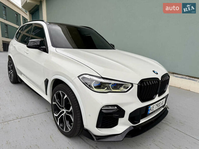 БМВ Х5 2018 в Днепре (Днепропетровске) на Automoto.ua Белый БМВ Х5, объемом двигателя 3 л и пробегом 91 тыс. км за 58000 $, фото 1 на Automoto.ua