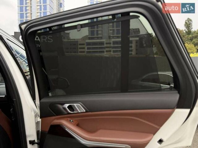 Белый БМВ Х5, объемом двигателя 3 л и пробегом 94 тыс. км за 49999 $, фото 25 на Automoto.ua