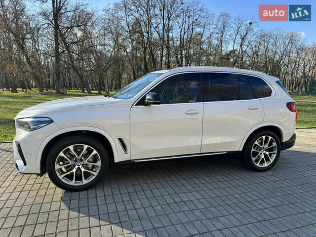 Белый БМВ Х5, объемом двигателя 3 л и пробегом 104 тыс. км за 47500 $, фото 6 на Automoto.ua