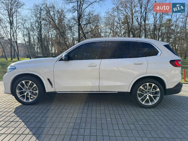Белый БМВ Х5, объемом двигателя 3 л и пробегом 104 тыс. км за 47500 $, фото 5 на Automoto.ua