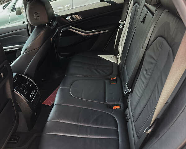 Белый БМВ Х5, объемом двигателя 3 л и пробегом 80 тыс. км за 45900 $, фото 13 на Automoto.ua