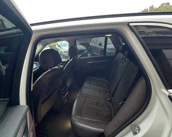 Белый БМВ Х5, объемом двигателя 2 л и пробегом 95 тыс. км за 34500 $, фото 8 на Automoto.ua