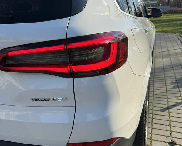 Белый БМВ Х5, объемом двигателя 3 л и пробегом 104 тыс. км за 47500 $, фото 13 на Automoto.ua