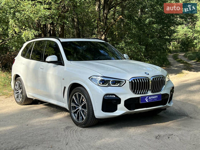 Белый БМВ Х5, объемом двигателя 3 л и пробегом 104 тыс. км за 53500 $, фото 33 на Automoto.ua