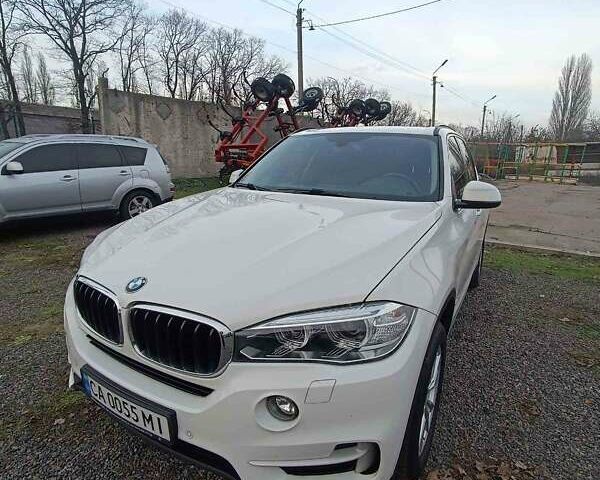 Белый БМВ Х5, объемом двигателя 2 л и пробегом 112 тыс. км за 25500 $, фото 15 на Automoto.ua