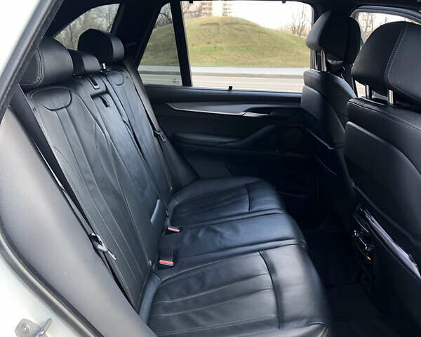 Білий БМВ Х5, об'ємом двигуна 4.4 л та пробігом 40 тис. км за 39999 $, фото 6 на Automoto.ua