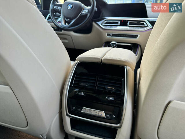 Белый БМВ Х5, объемом двигателя 3 л и пробегом 75 тыс. км за 57000 $, фото 12 на Automoto.ua