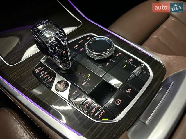 Білий БМВ Х5, об'ємом двигуна 3 л та пробігом 136 тис. км за 56000 $, фото 45 на Automoto.ua