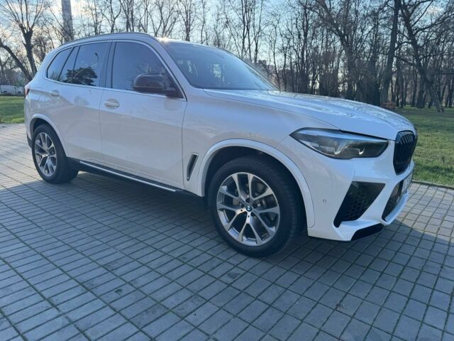 Белый БМВ Х5, объемом двигателя 3 л и пробегом 104 тыс. км за 47000 $, фото 10 на Automoto.ua