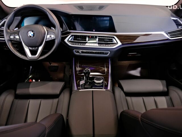 Белый БМВ Х5, объемом двигателя 3 л и пробегом 81 тыс. км за 45900 $, фото 6 на Automoto.ua