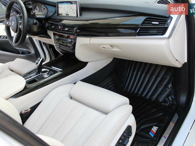 Белый БМВ Х5, объемом двигателя 3 л и пробегом 200 тыс. км за 36900 $, фото 36 на Automoto.ua