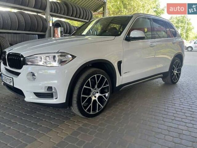 Белый БМВ Х5, объемом двигателя 3 л и пробегом 79 тыс. км за 37000 $, фото 3 на Automoto.ua