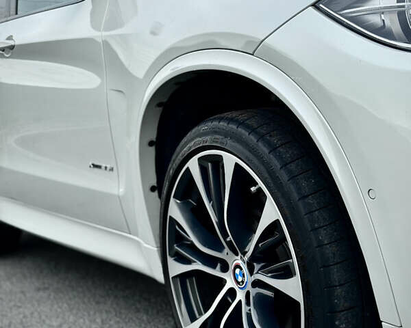 БМВ Х5 2018 в Днепре (Днепропетровске) на Automoto.ua Белый БМВ Х5, объемом двигателя 2.98 л и пробегом 140 тыс. км за 36500 $, фото 10 на Automoto.ua