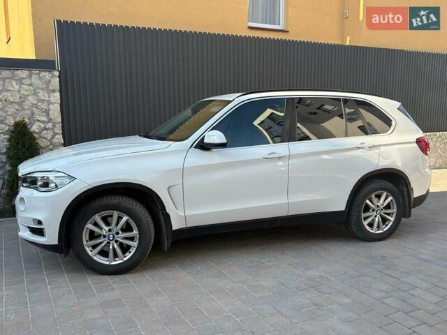 Белый БМВ Х5, объемом двигателя 2 л и пробегом 63 тыс. км за 34900 $, фото 1 на Automoto.ua