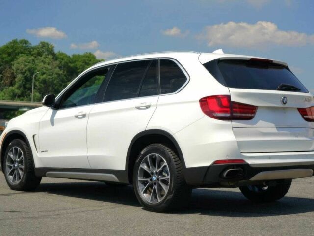 Белый БМВ Х5, объемом двигателя 4.4 л и пробегом 33 тыс. км за 10800 $, фото 3 на Automoto.ua