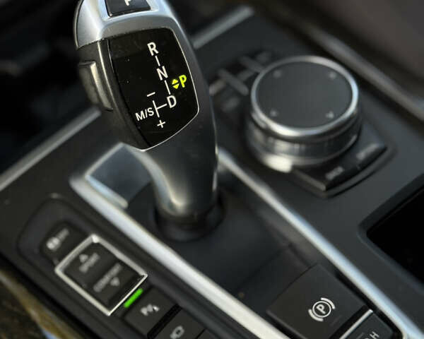 Белый БМВ Х5, объемом двигателя 2 л и пробегом 110 тыс. км за 28700 $, фото 47 на Automoto.ua