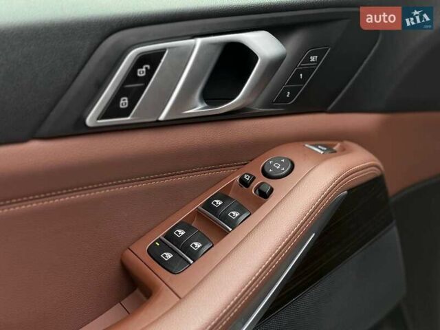 Белый БМВ Х5, объемом двигателя 3 л и пробегом 94 тыс. км за 49999 $, фото 17 на Automoto.ua