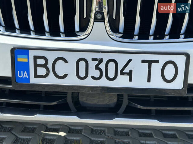 Белый БМВ Х5, объемом двигателя 3 л и пробегом 170 тыс. км за 48900 $, фото 13 на Automoto.ua