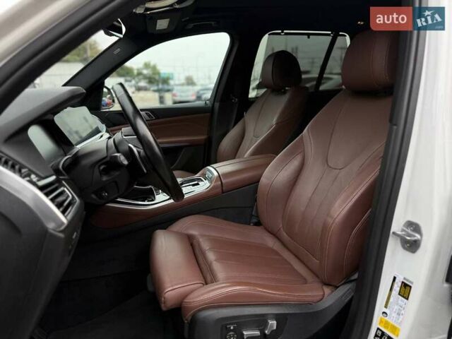 Белый БМВ Х5, объемом двигателя 3 л и пробегом 94 тыс. км за 49999 $, фото 16 на Automoto.ua