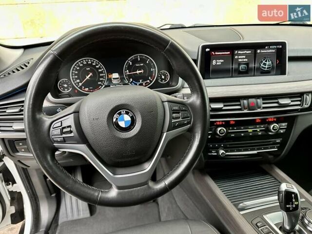 Белый БМВ Х5, объемом двигателя 2 л и пробегом 132 тыс. км за 31800 $, фото 67 на Automoto.ua