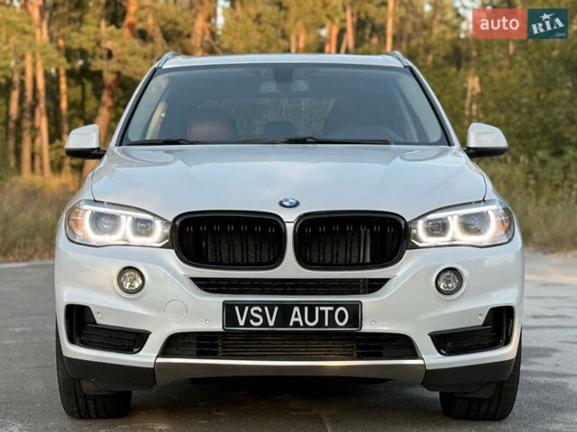 Белый БМВ Х5, объемом двигателя 3 л и пробегом 96 тыс. км за 41888 $, фото 62 на Automoto.ua