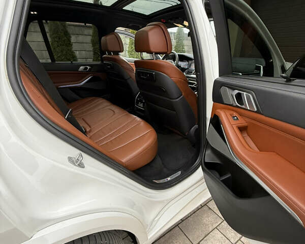 Білий БМВ Х5, об'ємом двигуна 4.39 л та пробігом 127 тис. км за 52700 $, фото 19 на Automoto.ua