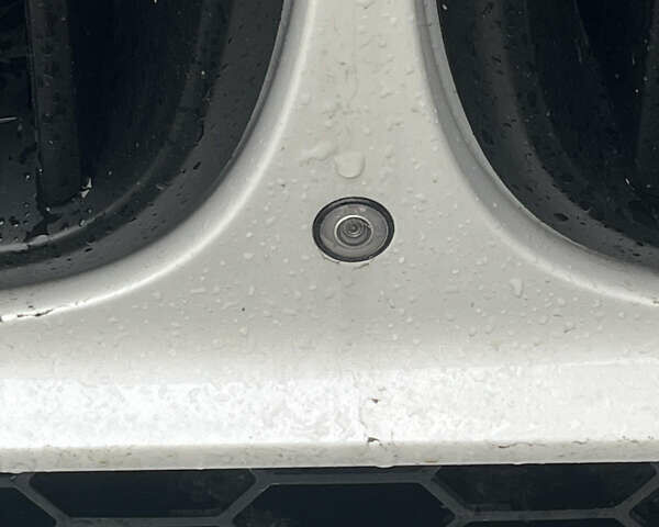 Білий БМВ Х5, об'ємом двигуна 2 л та пробігом 160 тис. км за 27500 $, фото 5 на Automoto.ua