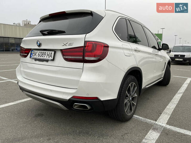 Белый БМВ Х5, объемом двигателя 3 л и пробегом 48 тыс. км за 45000 $, фото 5 на Automoto.ua