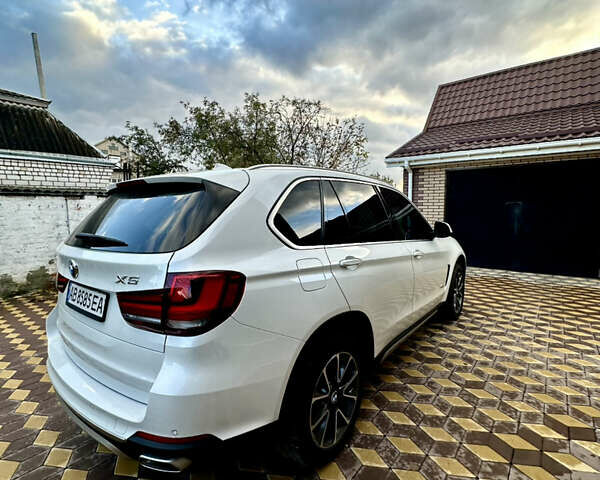 Белый БМВ Х5, объемом двигателя 2.98 л и пробегом 57 тыс. км за 28999 $, фото 7 на Automoto.ua