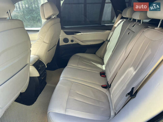 Белый БМВ Х5, объемом двигателя 3 л и пробегом 130 тыс. км за 40000 $, фото 47 на Automoto.ua