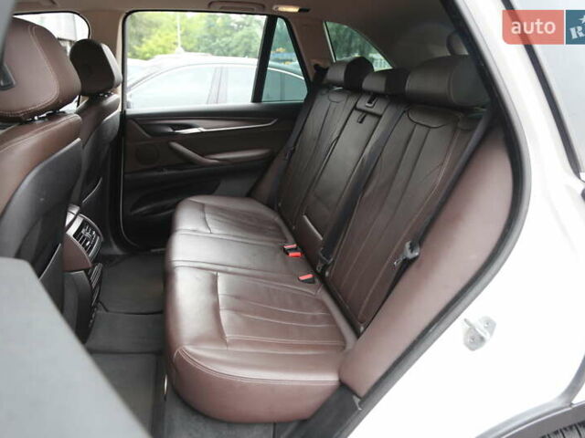 Белый БМВ Х5, объемом двигателя 2 л и пробегом 180 тыс. км за 31500 $, фото 10 на Automoto.ua