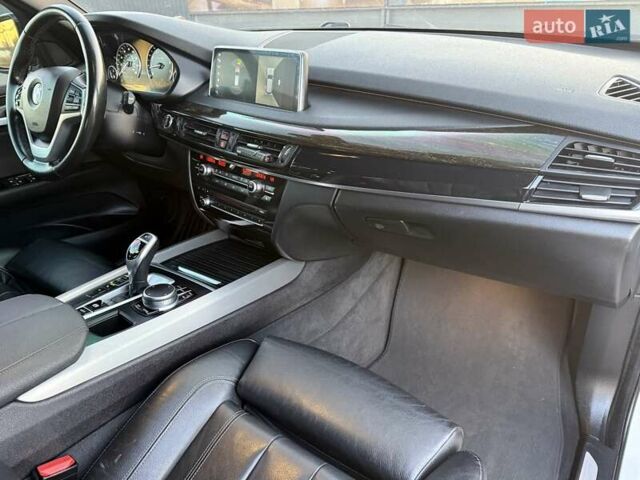 Білий БМВ Х5, об'ємом двигуна 3 л та пробігом 173 тис. км за 25500 $, фото 59 на Automoto.ua