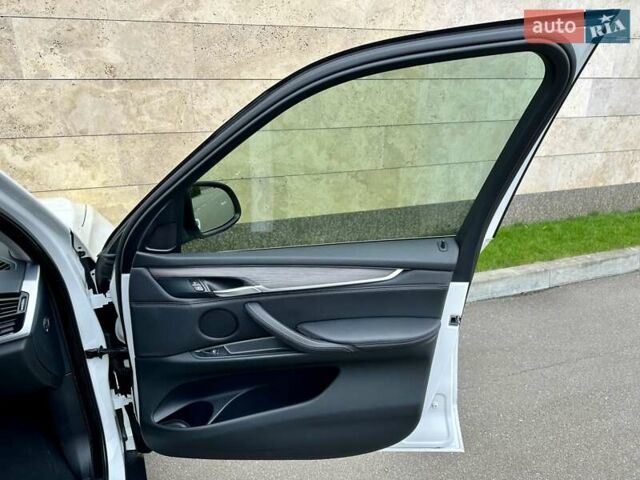 Белый БМВ Х5, объемом двигателя 2 л и пробегом 132 тыс. км за 31800 $, фото 96 на Automoto.ua