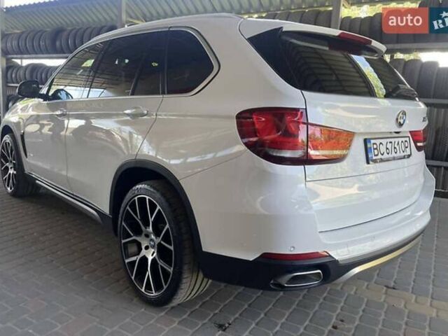 Белый БМВ Х5, объемом двигателя 3 л и пробегом 79 тыс. км за 37000 $, фото 5 на Automoto.ua