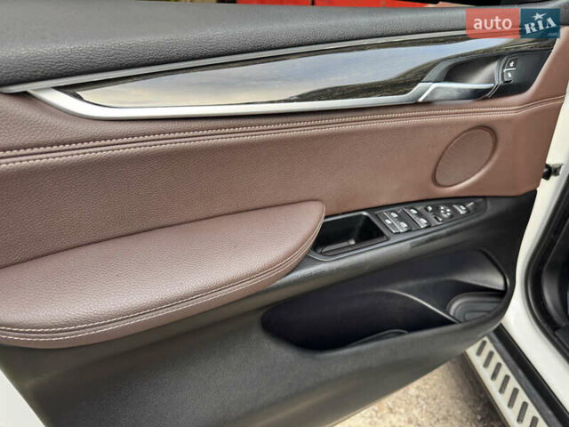 Белый БМВ Х5, объемом двигателя 2.99 л и пробегом 218 тыс. км за 32900 $, фото 36 на Automoto.ua