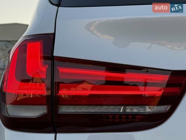 Білий БМВ Х5, об'ємом двигуна 3 л та пробігом 173 тис. км за 25500 $, фото 36 на Automoto.ua